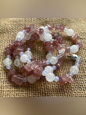 Strawberry quartz chips & White Jade Necklace Necklace New Handmade Rare 2023